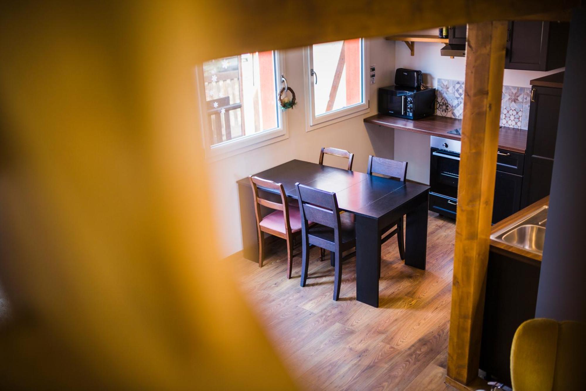 Meubles De Tourisme Griotte Et Cannelle Apartment Bergbieten Room photo